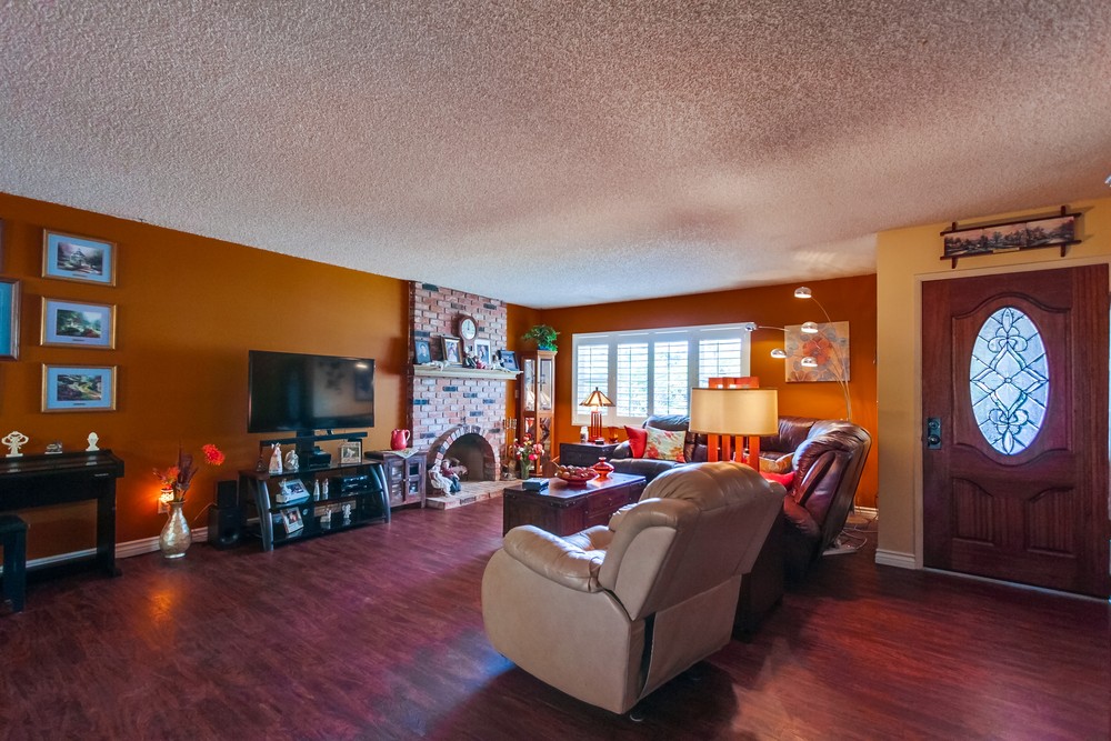 Virtual tour photo 10 of 36 for 6885 Lipmann St