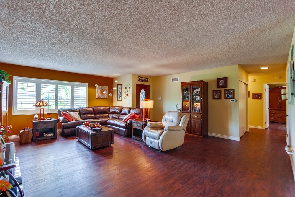 Virtual tour photo 11 of 36 for 6885 Lipmann St
