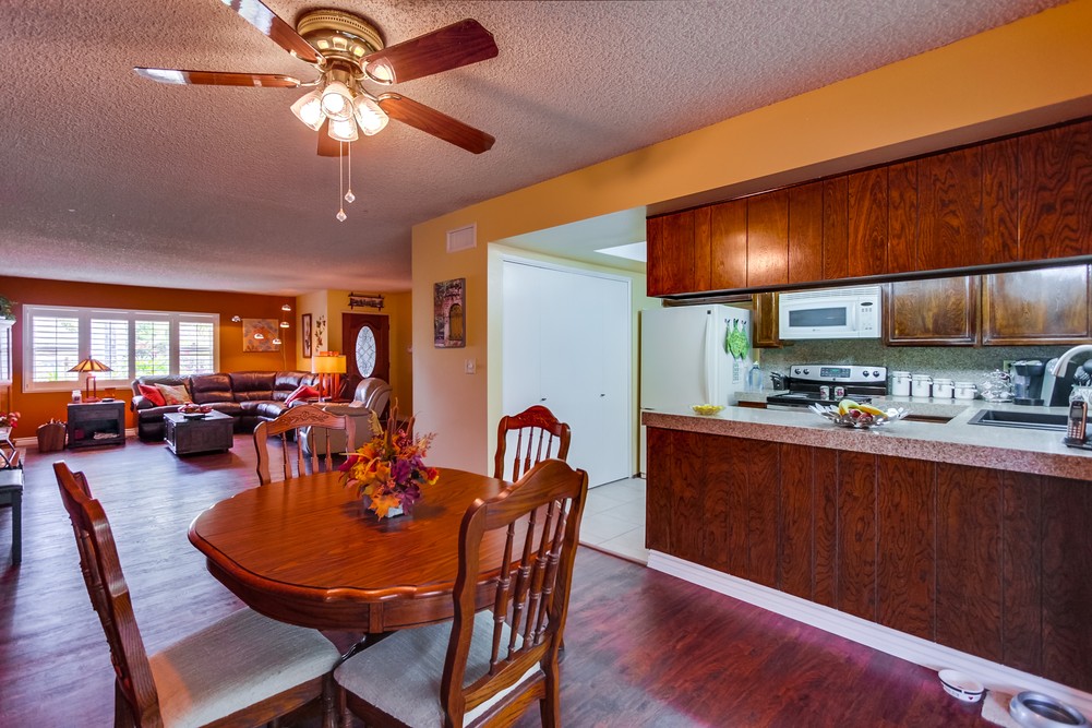 Virtual tour photo 15 of 36 for 6885 Lipmann St