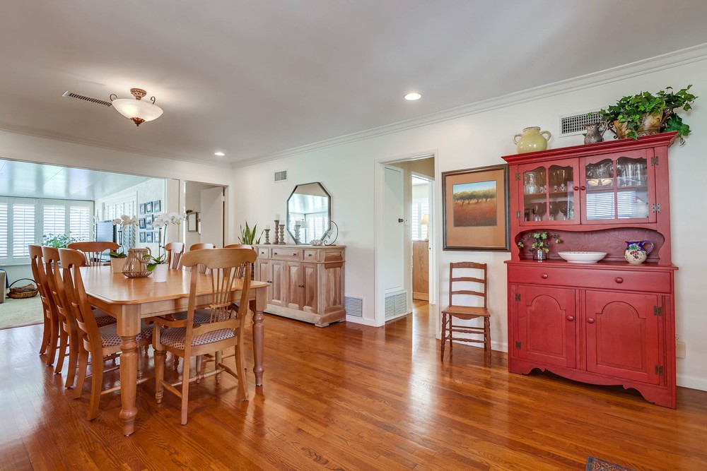 Virtual tour photo 6 of 38 for 6909 Glenroy St