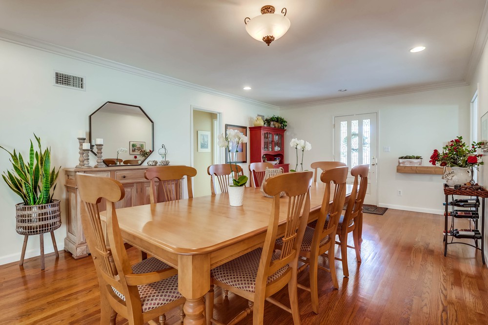 Virtual tour photo 9 of 38 for 6909 Glenroy St