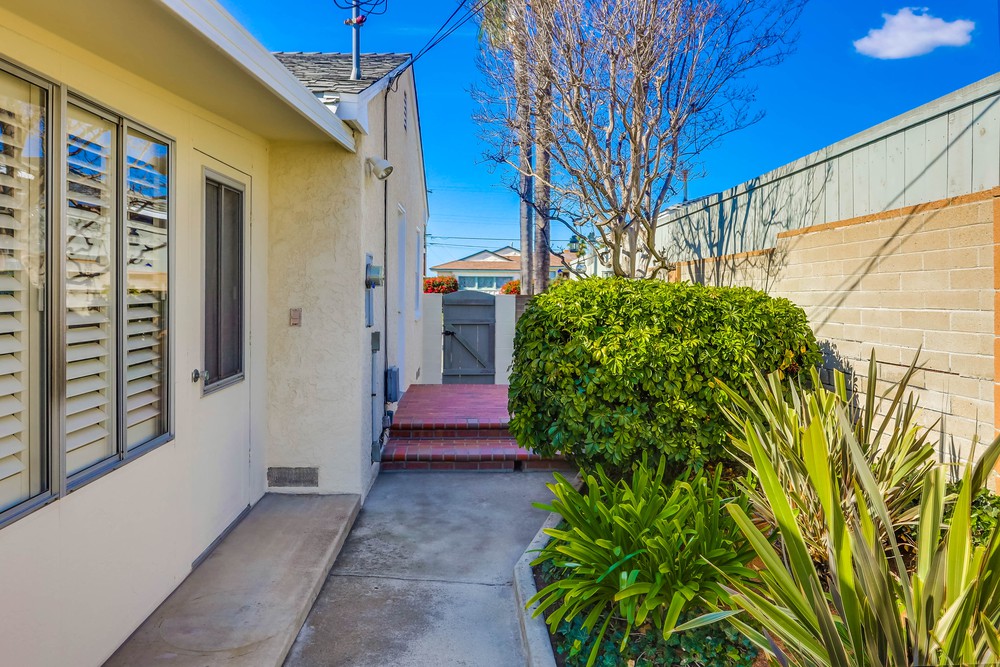 Virtual tour photo 39 of 38 for 6909 Glenroy St