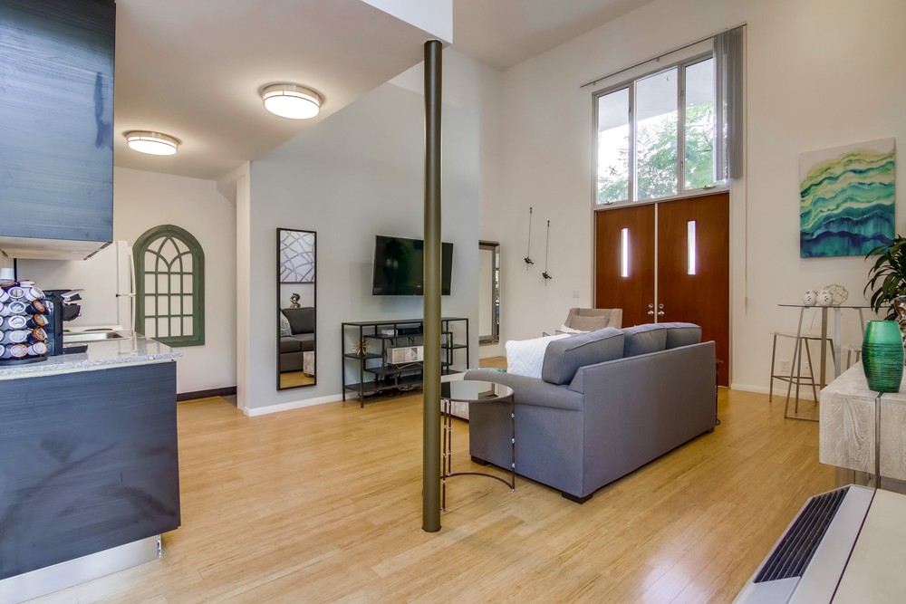 Virtual tour photo 4 of 30 for 691 W Cedar St
