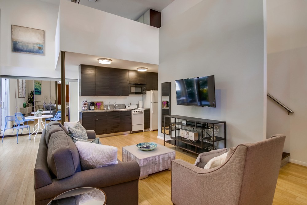 Virtual tour photo 8 of 30 for 691 W Cedar St