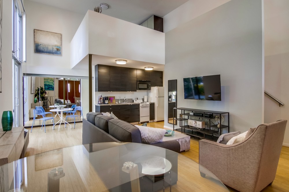 Virtual tour photo 9 of 30 for 691 W Cedar St
