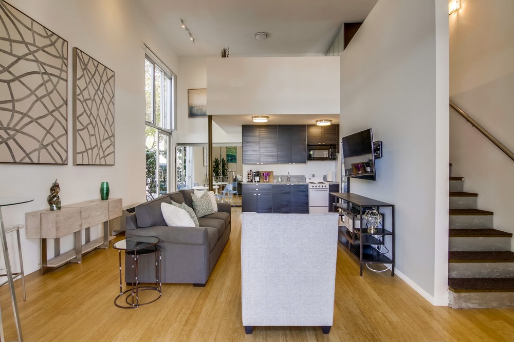 Virtual tour photo 11 of 30 for 691 W Cedar St