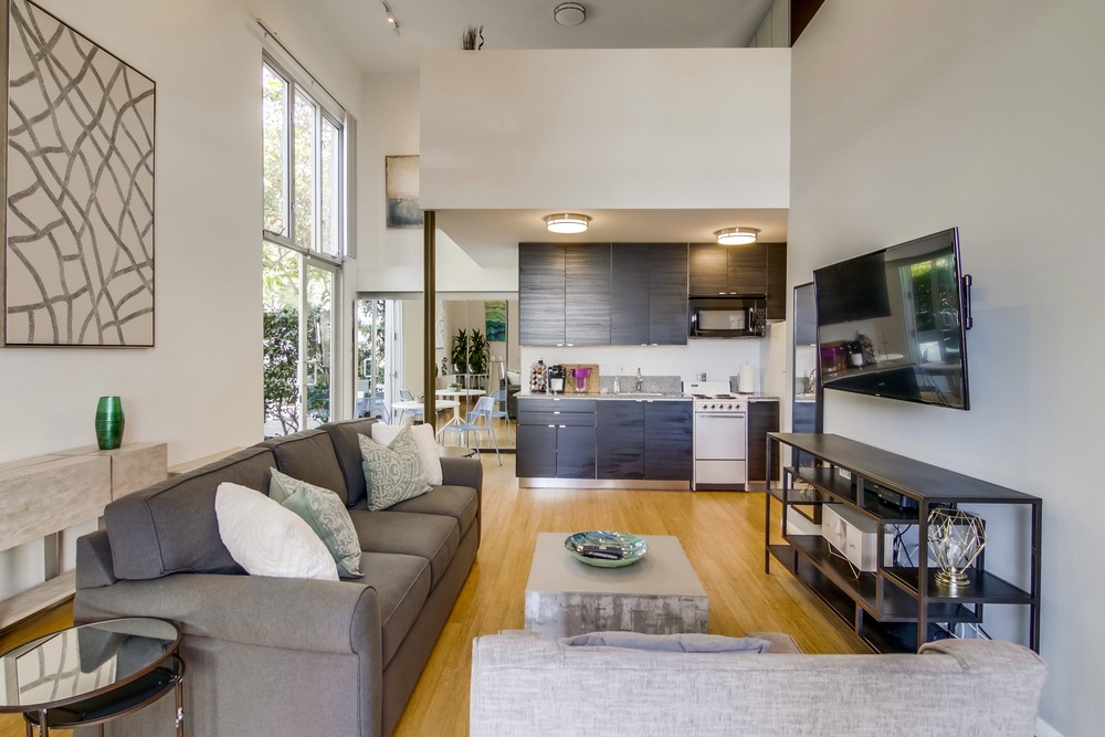 Virtual tour photo 12 of 30 for 691 W Cedar St