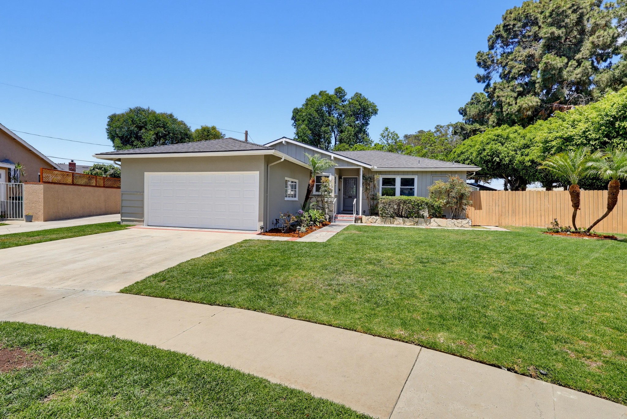Virtual tour photo 1 of 93 for 6911 E Septimo St