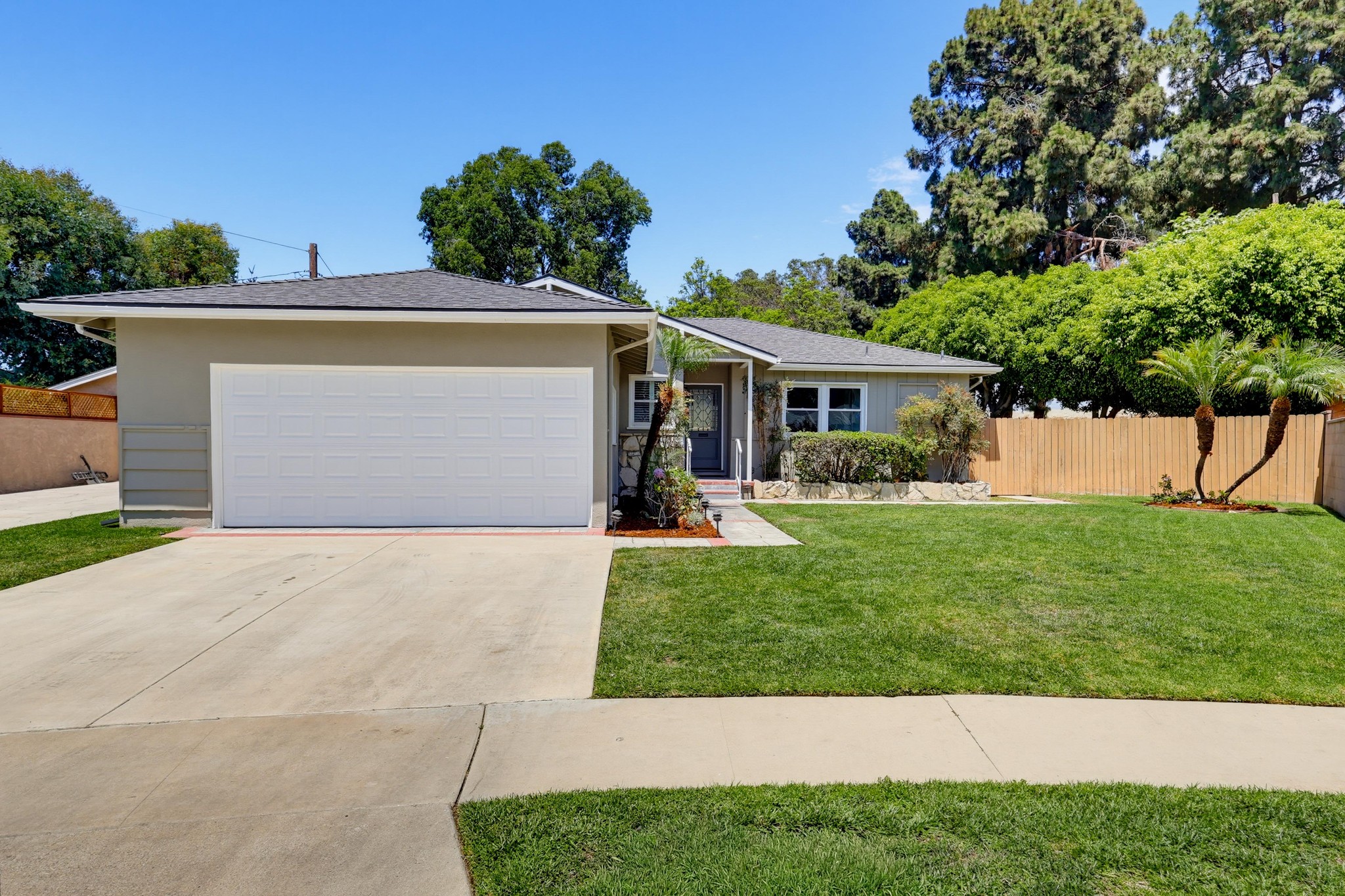 Virtual tour photo 3 of 93 for 6911 E Septimo St