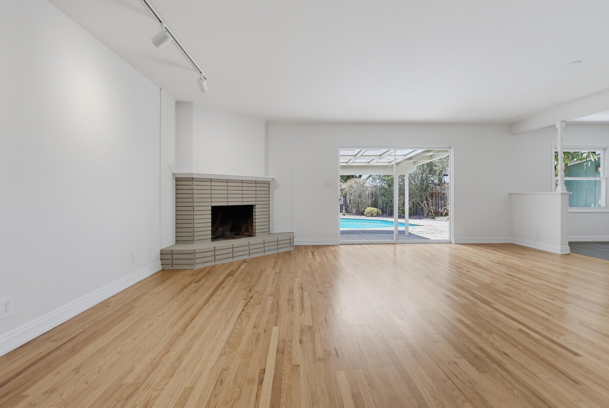 Virtual tour photo 10 of 93 for 6911 E Septimo St