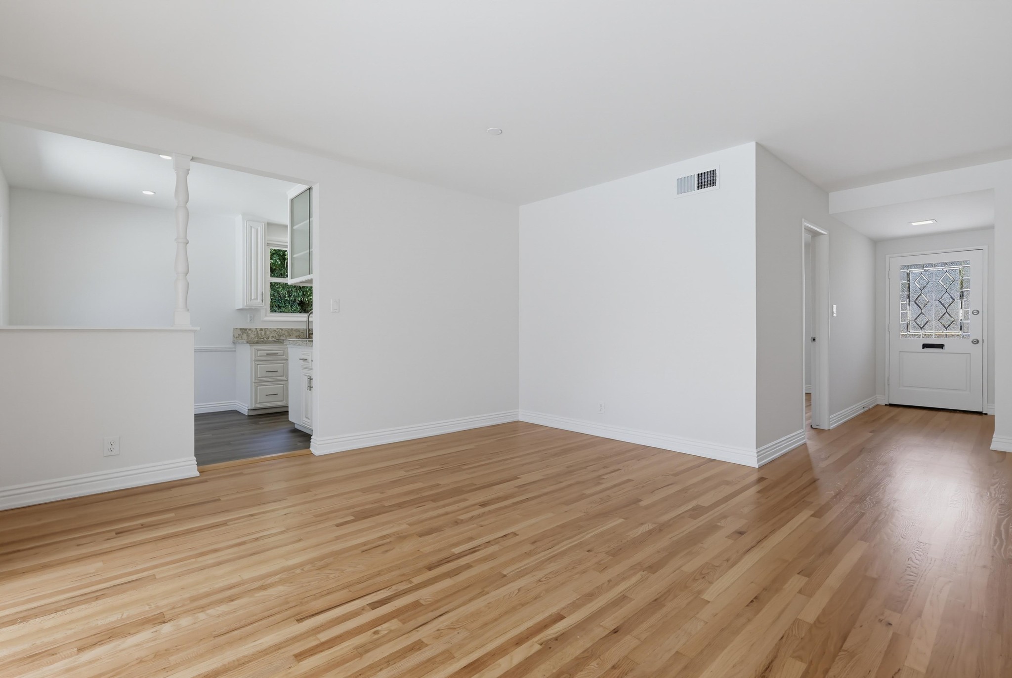 Virtual tour photo 20 of 93 for 6911 E Septimo St