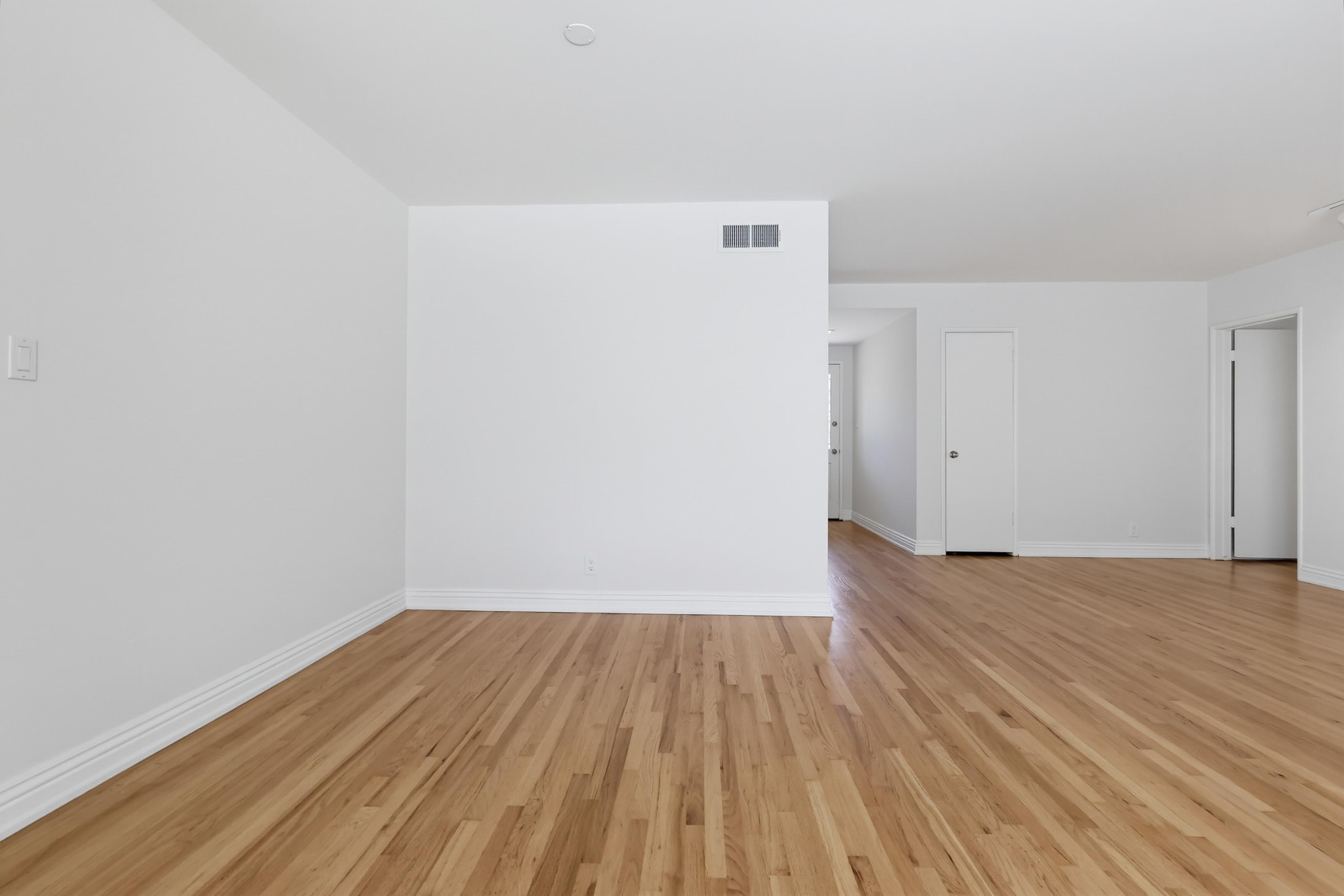 Virtual tour photo 21 of 93 for 6911 E Septimo St