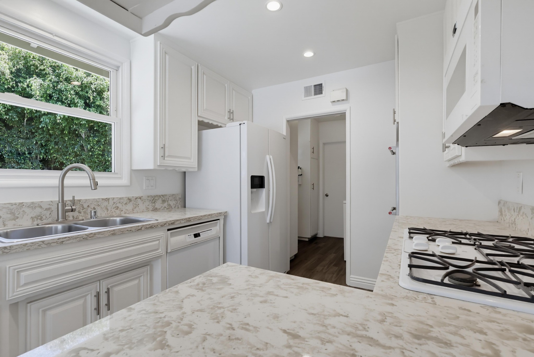 Virtual tour photo 31 of 93 for 6911 E Septimo St