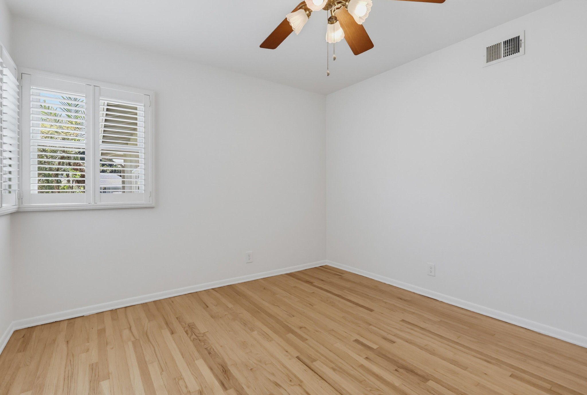 Virtual tour photo 61 of 93 for 6911 E Septimo St
