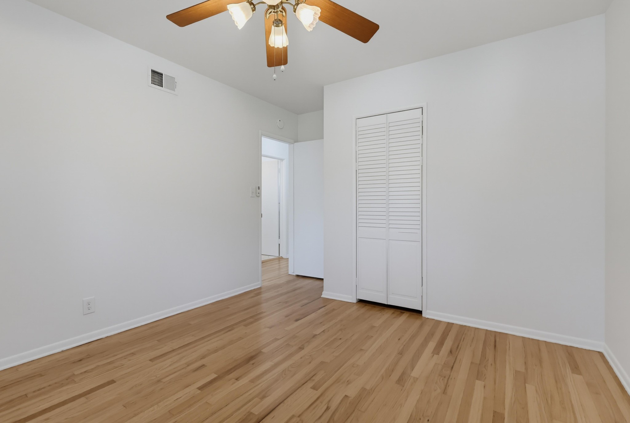 Virtual tour photo 62 of 93 for 6911 E Septimo St