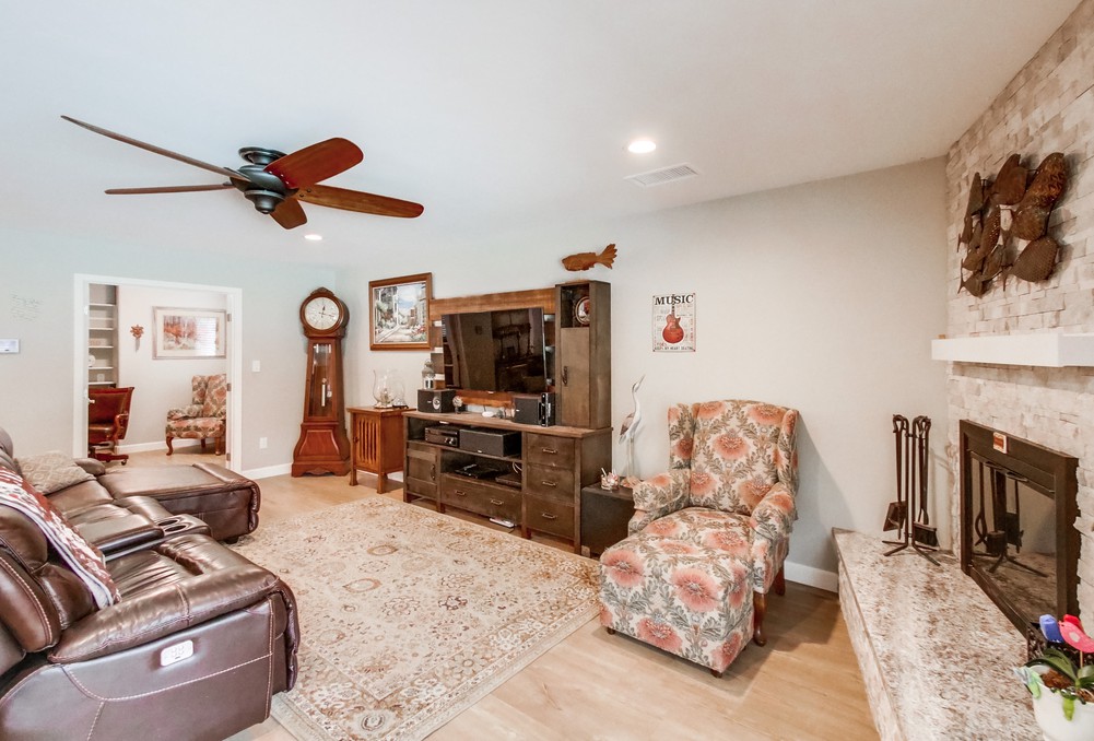 Virtual tour photo 8 of 40 for 6916 Cowles Mountain Blvd