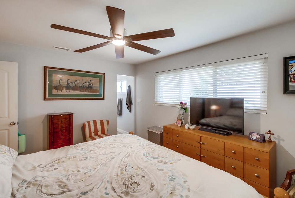 Virtual tour photo 21 of 40 for 6916 Cowles Mountain Blvd