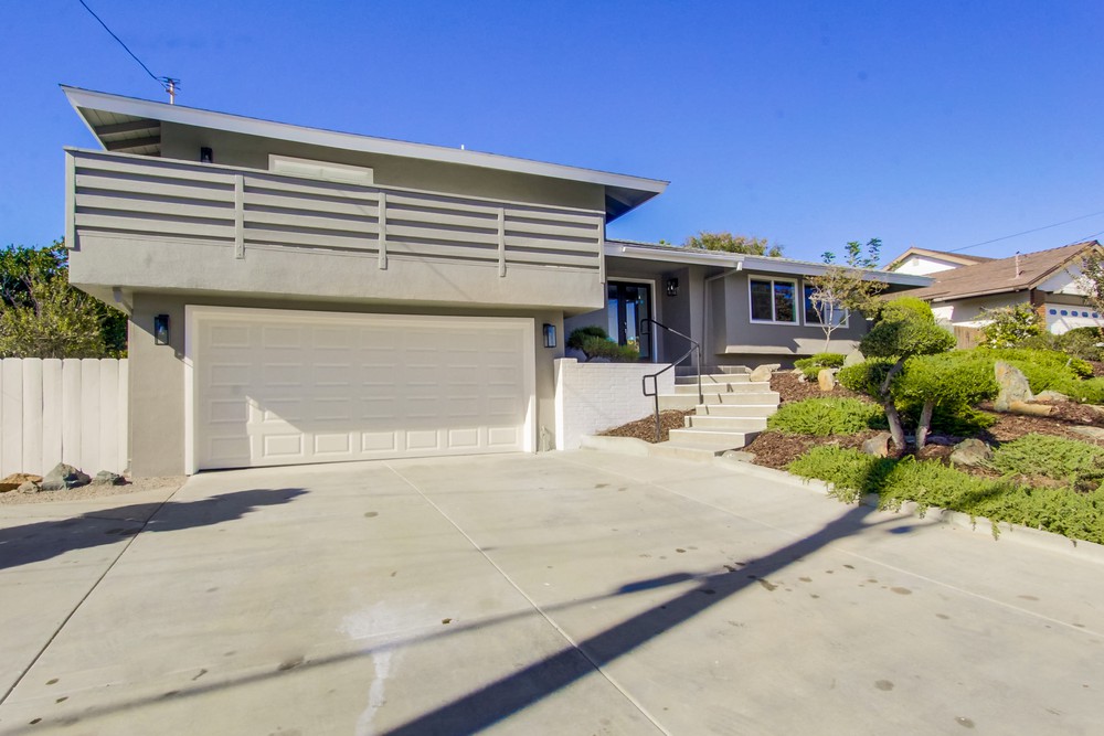 Virtual tour photo 3 of 58 for 6918 Glenflora Ave