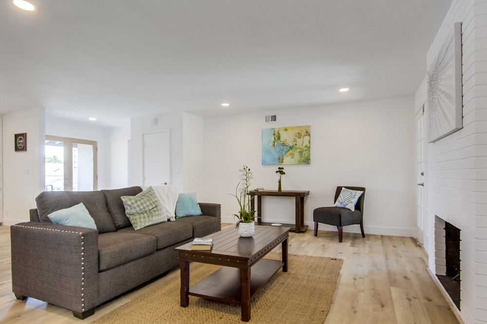 Virtual tour photo 10 of 58 for 6918 Glenflora Ave