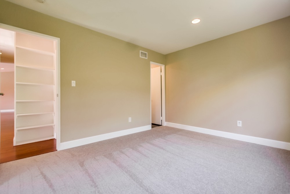 Virtual tour photo 28 of 55 for 6921 Beagle St