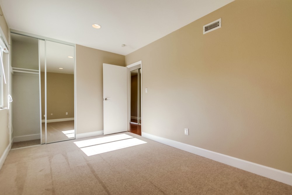 Virtual tour photo 42 of 55 for 6921 Beagle St