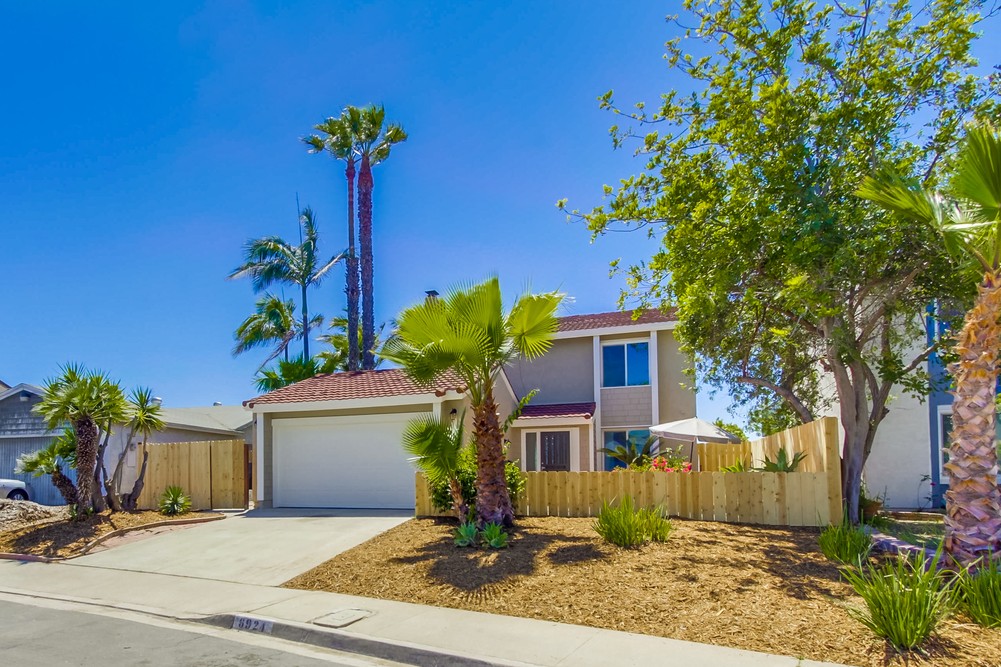 Virtual tour photo 3 of 68 for 6924 Town View Ln