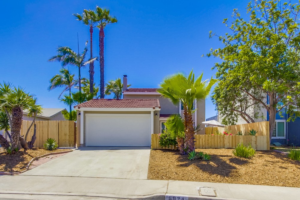 Virtual tour photo 4 of 68 for 6924 Town View Ln