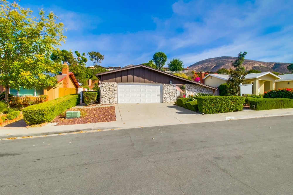 Virtual tour photo 3 of 51 for 6926 Monte Verde Dr