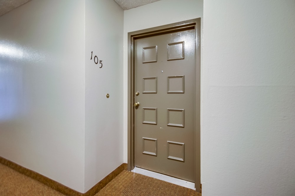 Virtual tour photo 6 of 35 for 6930 Hyde Park Dr #105