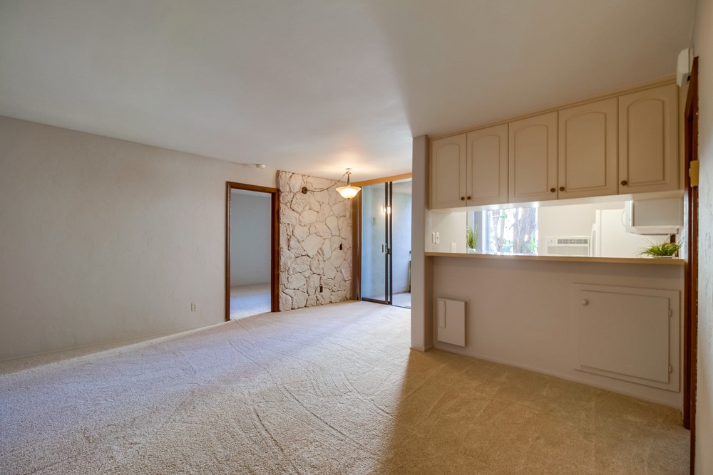 Virtual tour photo 7 of 35 for 6930 Hyde Park Dr #105