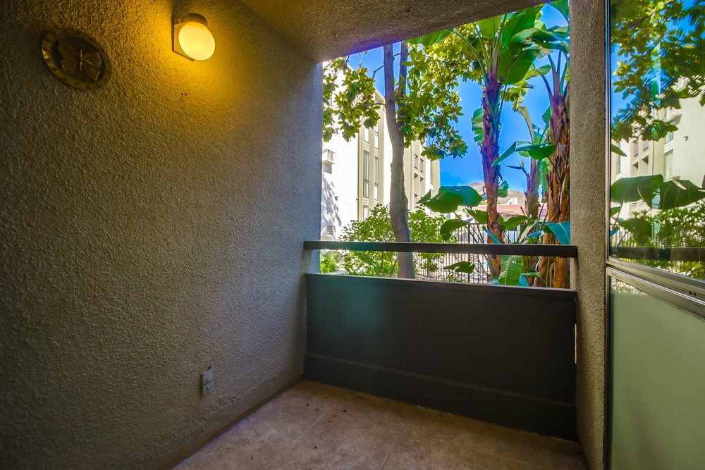Virtual tour photo 29 of 35 for 6930 Hyde Park Dr #105