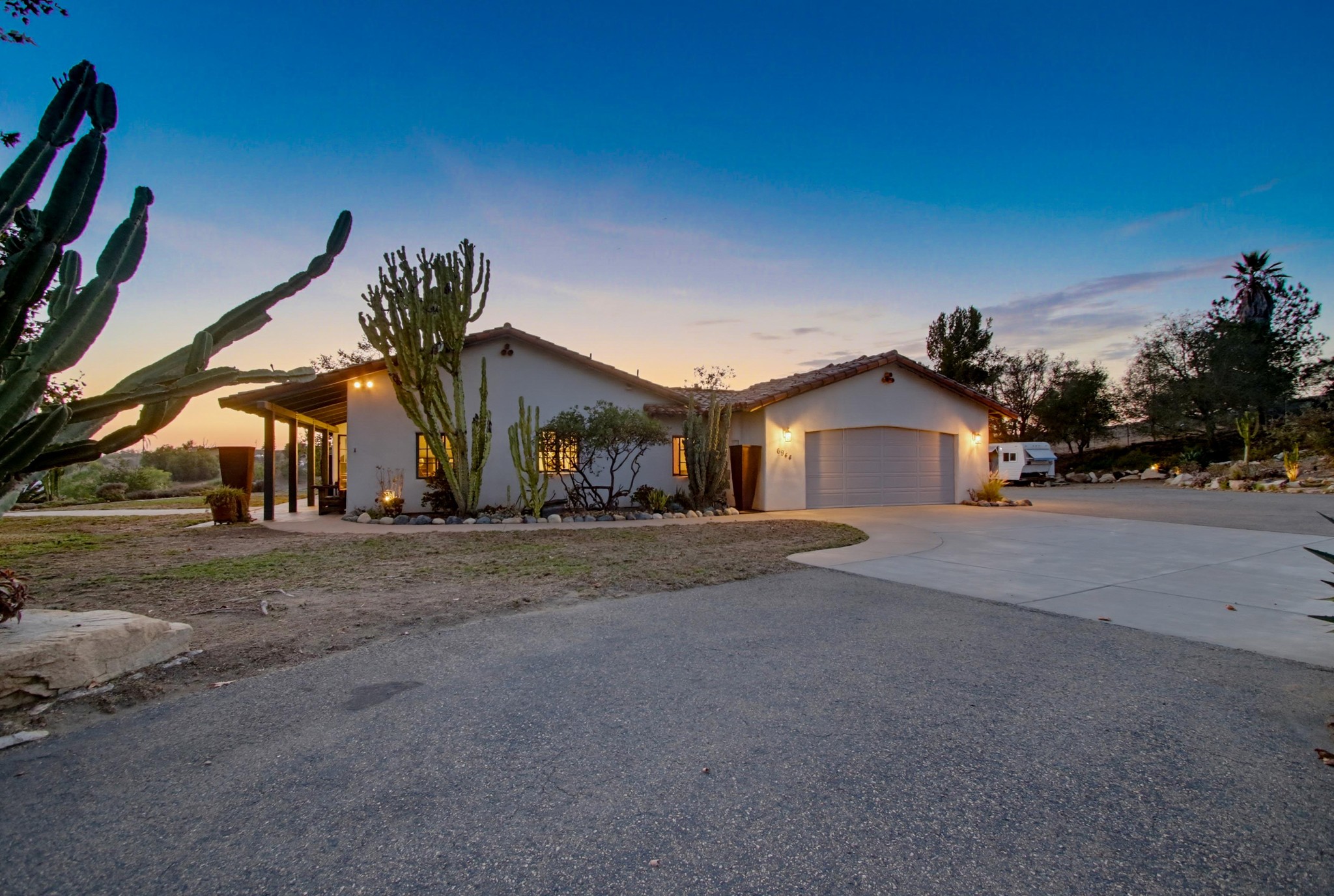 Virtual tour photo 3 of 120 for 6944 W Lilac Rd