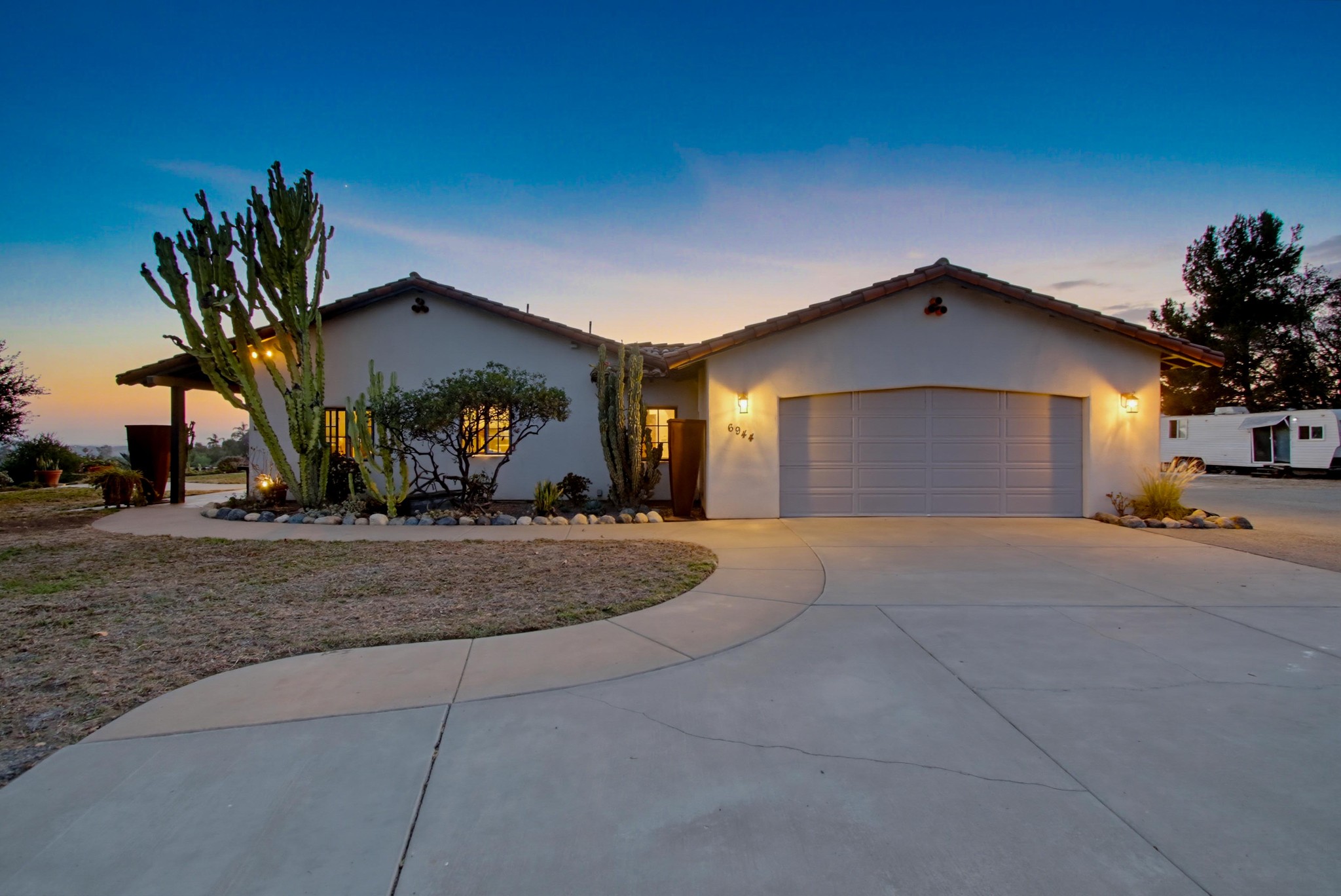 Virtual tour photo 4 of 120 for 6944 W Lilac Rd