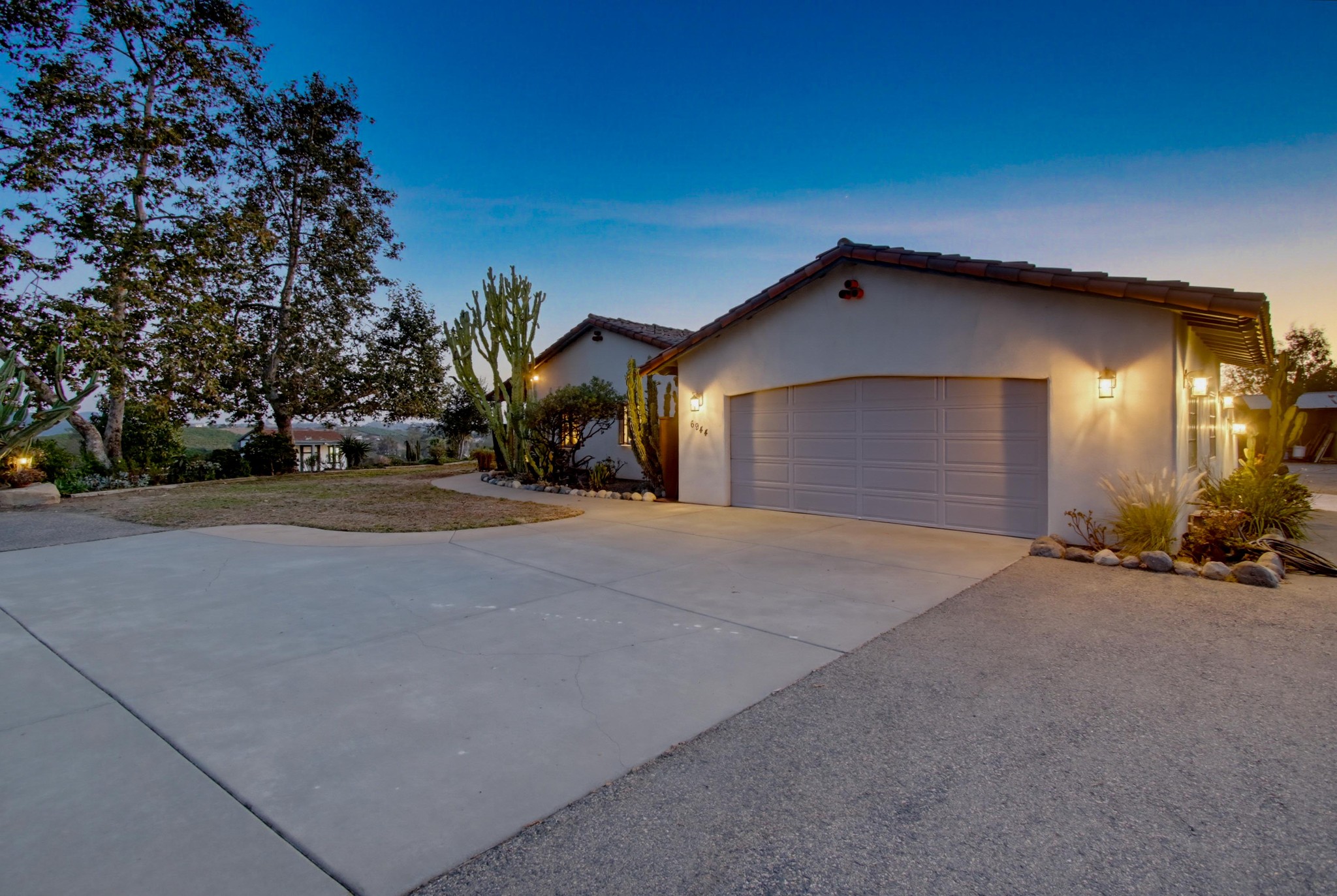 Virtual tour photo 5 of 120 for 6944 W Lilac Rd
