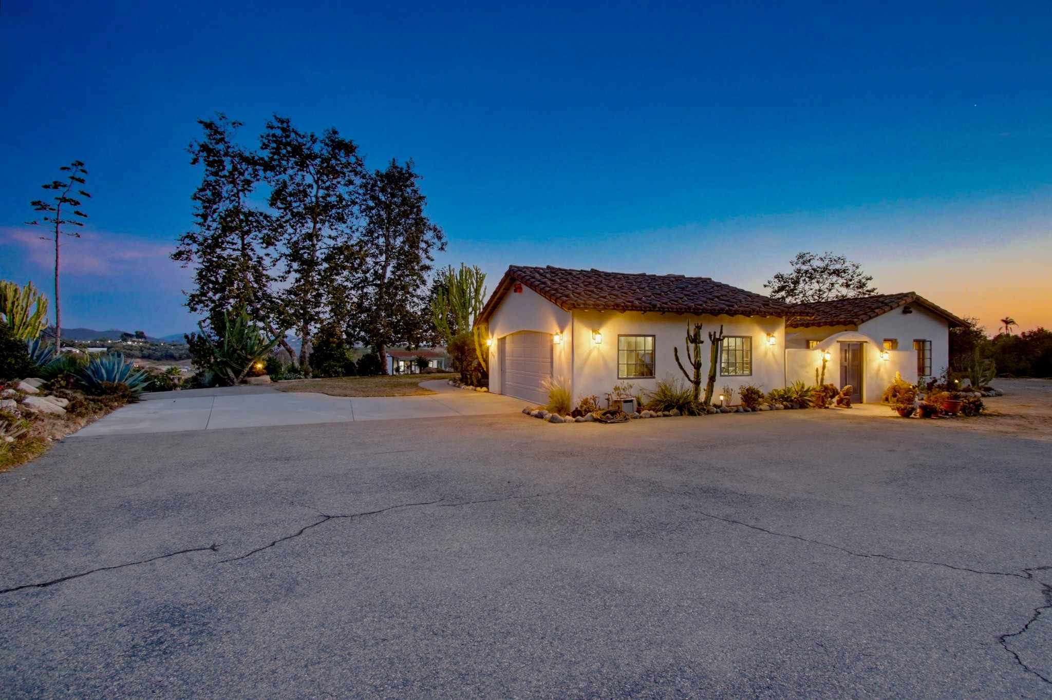 Virtual tour photo 6 of 120 for 6944 W Lilac Rd