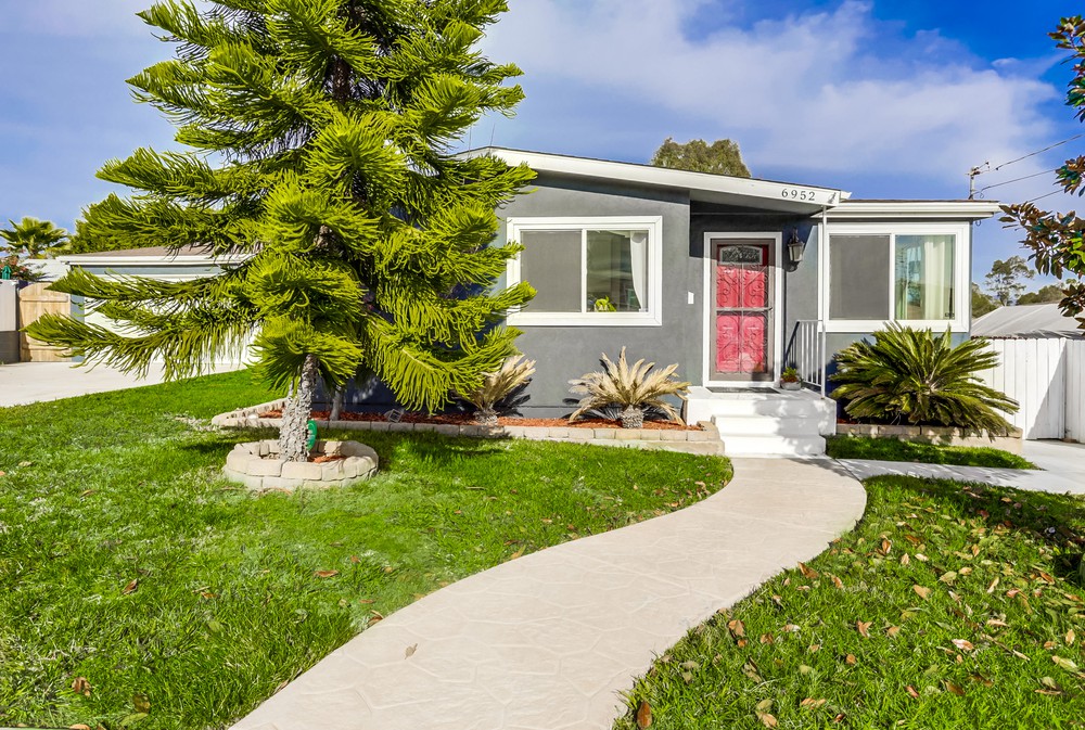 Virtual tour photo 3 of 45 for 6952 Howe Ct