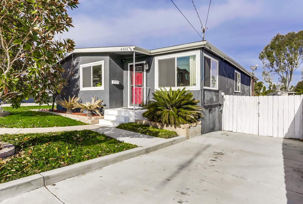 Virtual tour photo 4 of 45 for 6952 Howe Ct