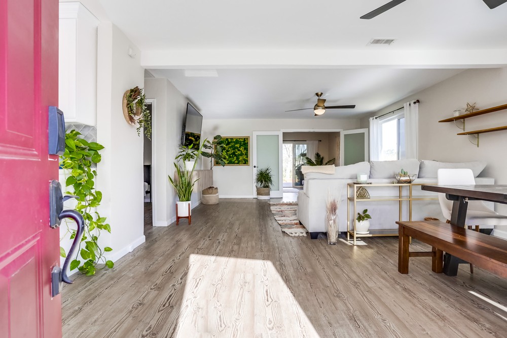 Virtual tour photo 5 of 45 for 6952 Howe Ct