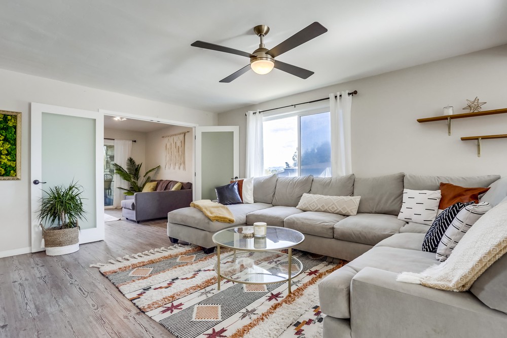Virtual tour photo 7 of 45 for 6952 Howe Ct