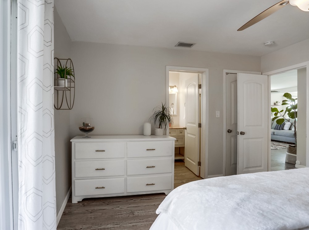 Virtual tour photo 21 of 45 for 6952 Howe Ct