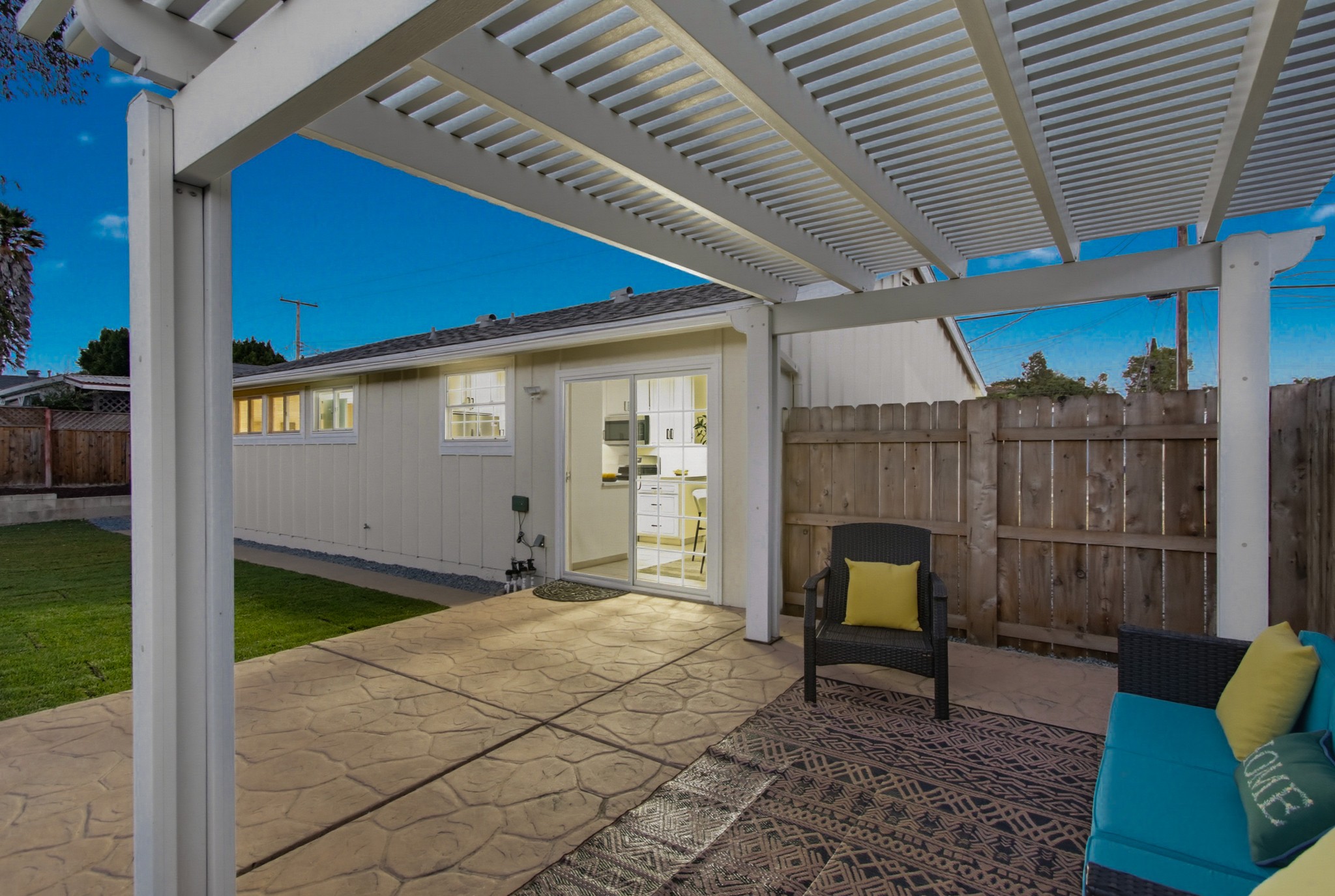 Virtual tour photo 8 of 91 for 6954 Ballinger Ave