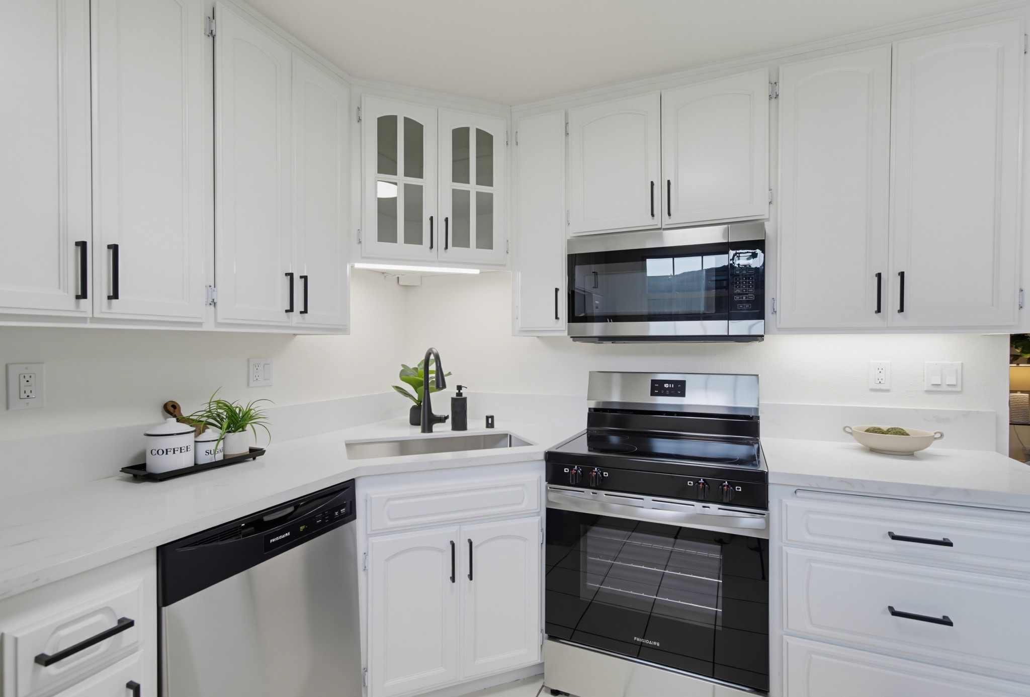 Virtual tour photo 23 of 91 for 6954 Ballinger Ave