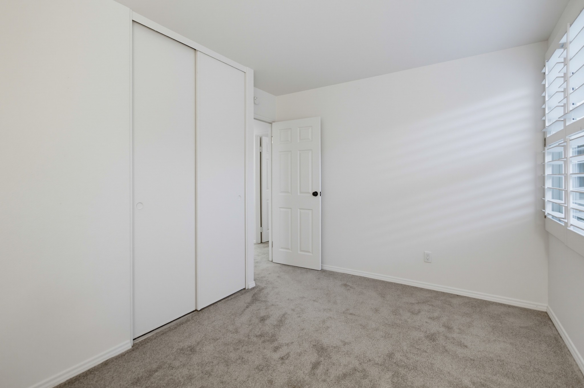Virtual tour photo 37 of 91 for 6954 Ballinger Ave
