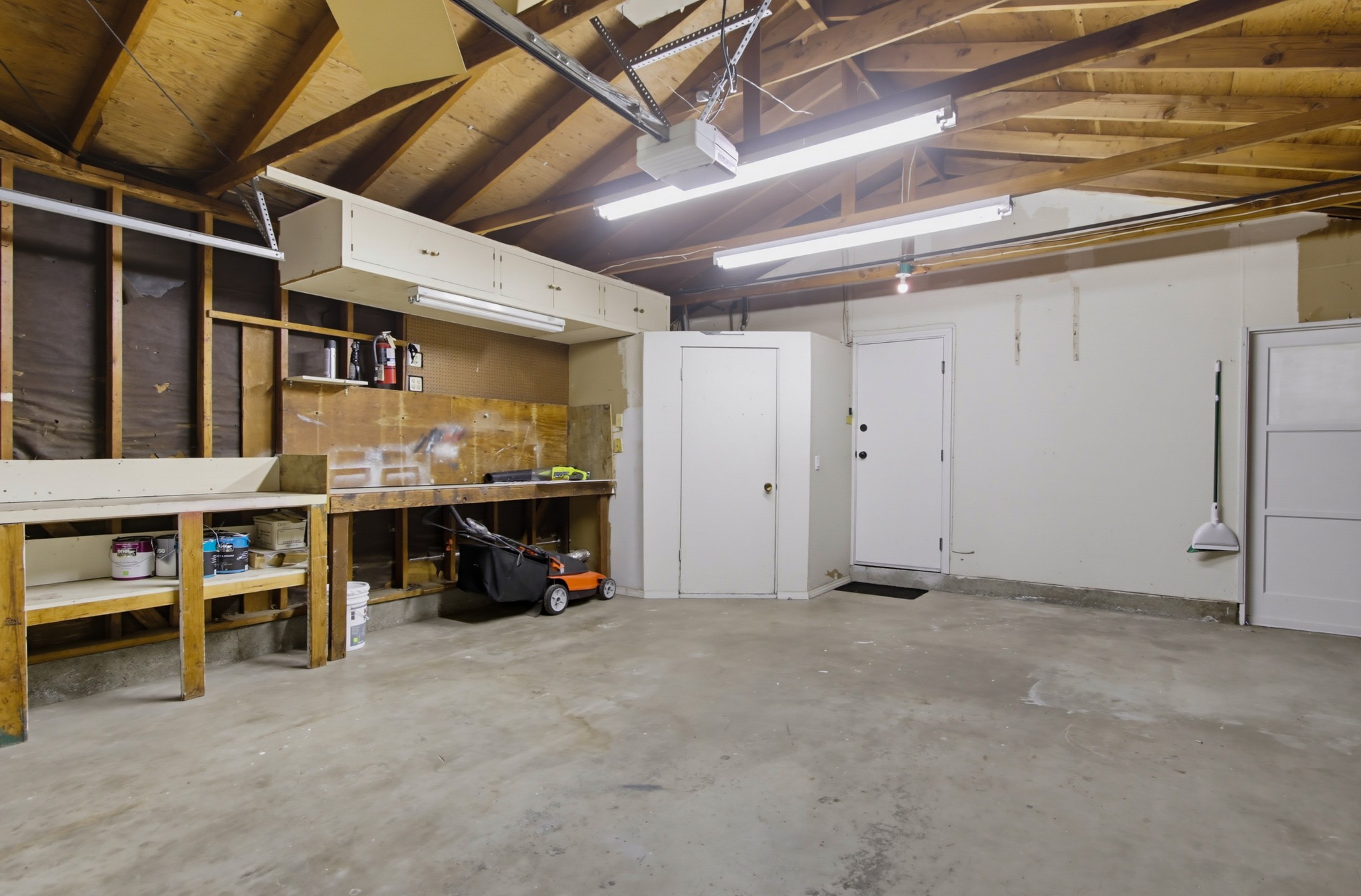 Virtual tour photo 41 of 91 for 6954 Ballinger Ave