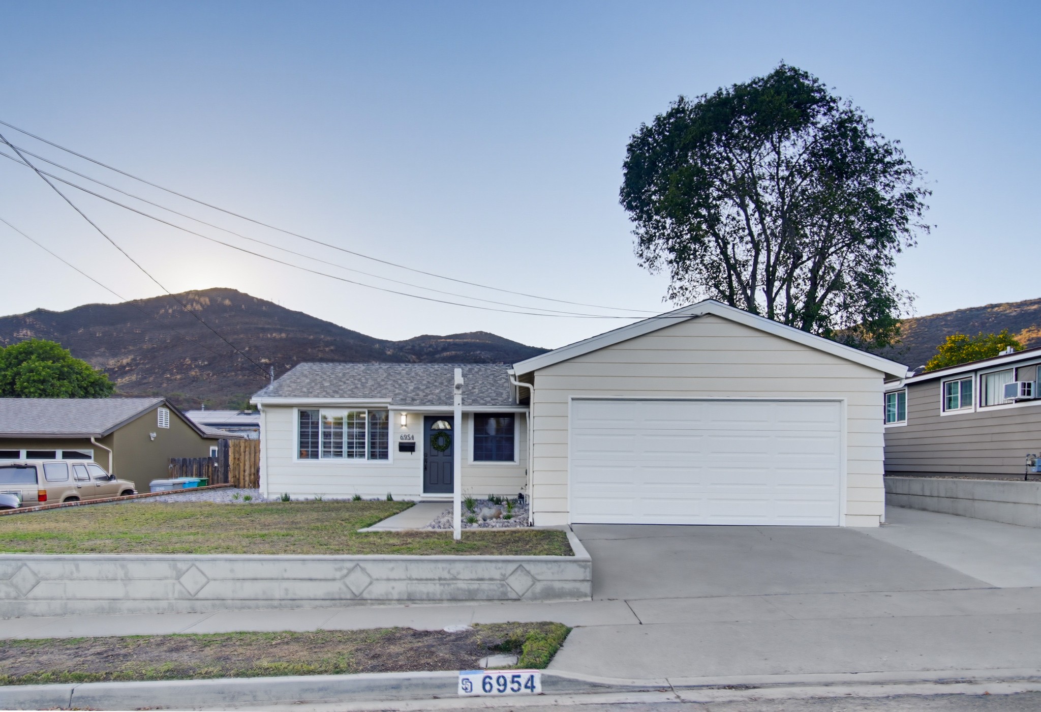 Virtual tour photo 44 of 91 for 6954 Ballinger Ave