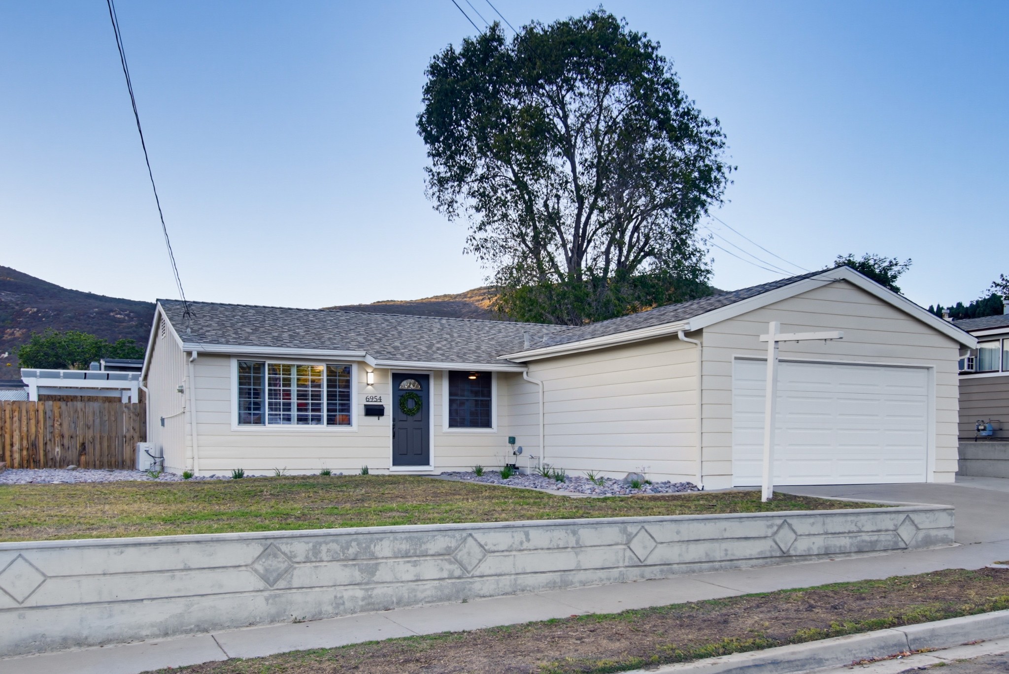 Virtual tour photo 45 of 91 for 6954 Ballinger Ave