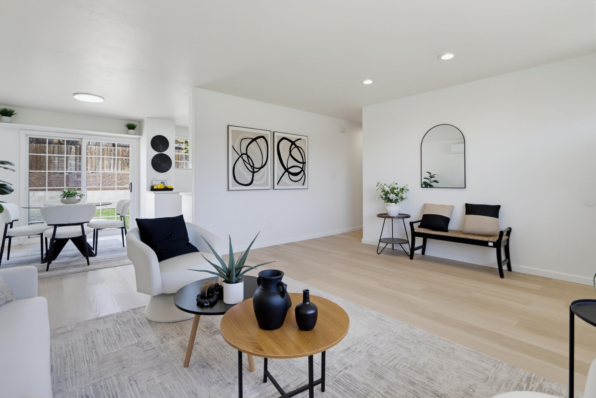 Virtual tour photo 5 of 25 for 6954 Ballinger Ave
