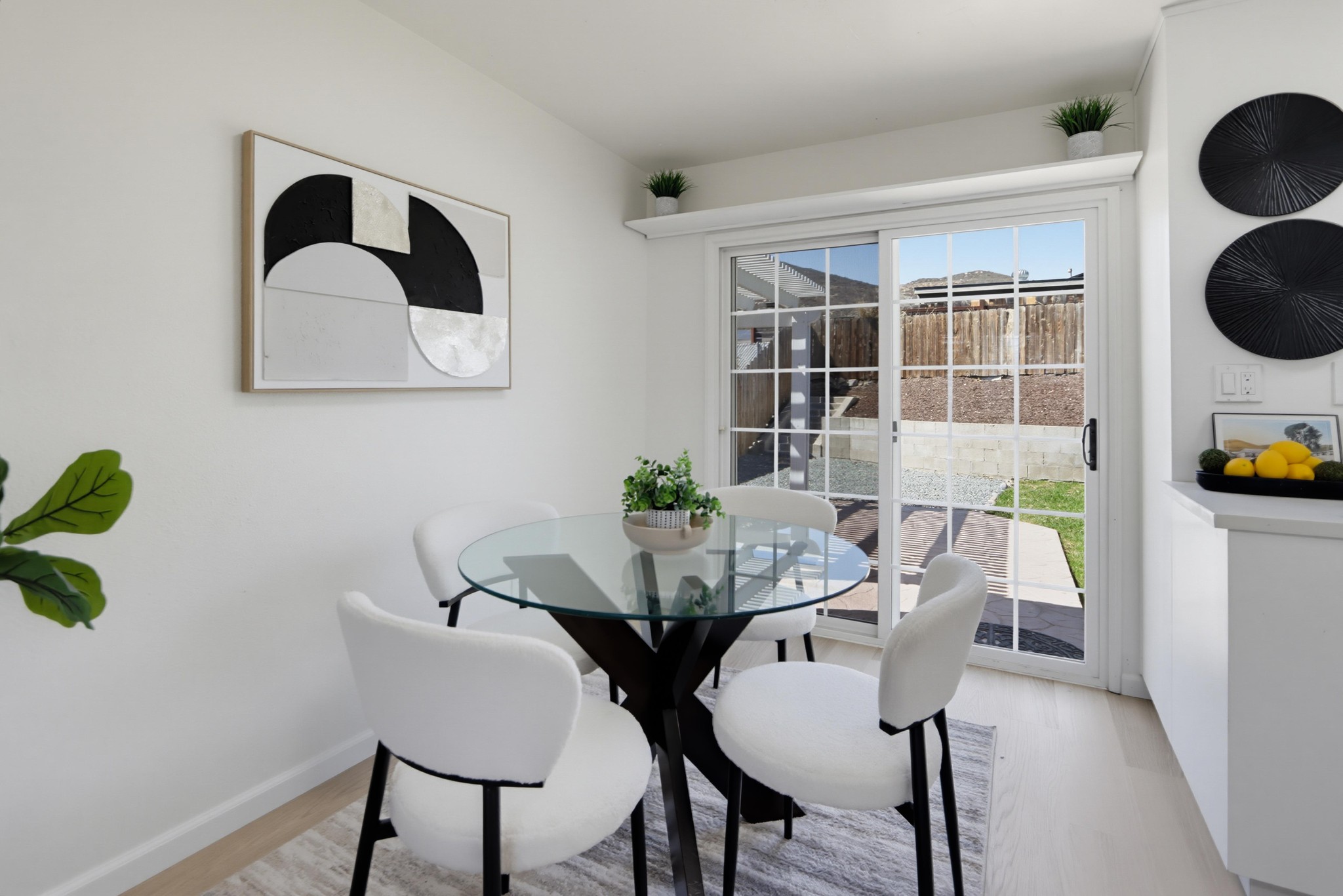Virtual tour photo 7 of 25 for 6954 Ballinger Ave