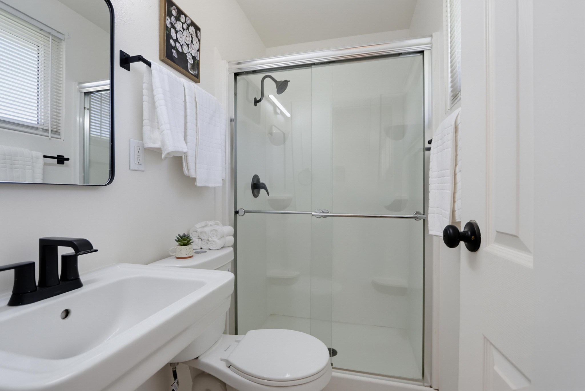 Virtual tour photo 15 of 25 for 6954 Ballinger Ave