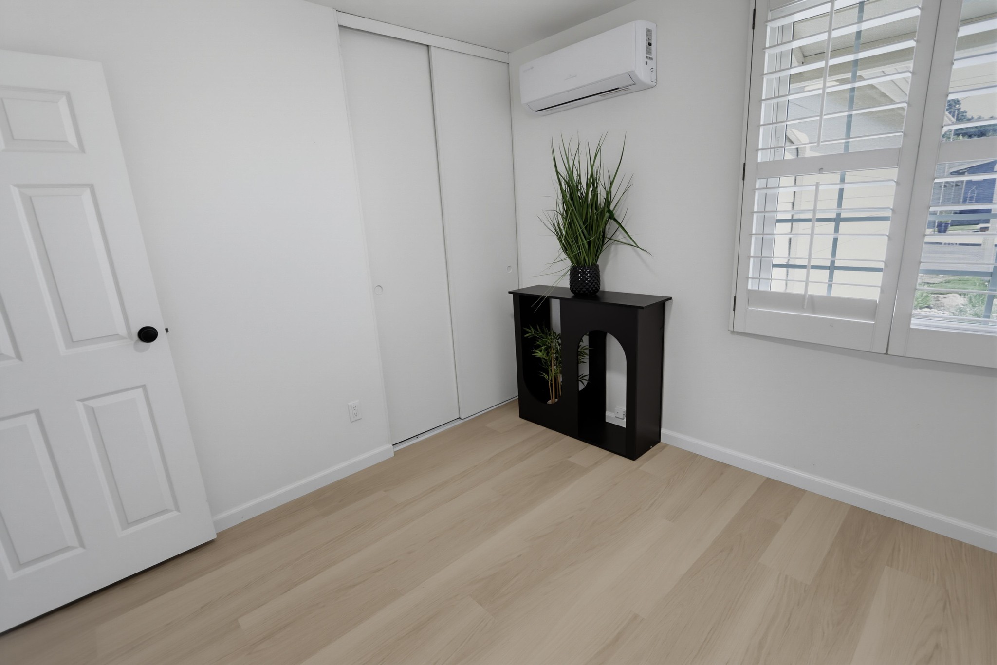 Virtual tour photo 22 of 25 for 6954 Ballinger Ave